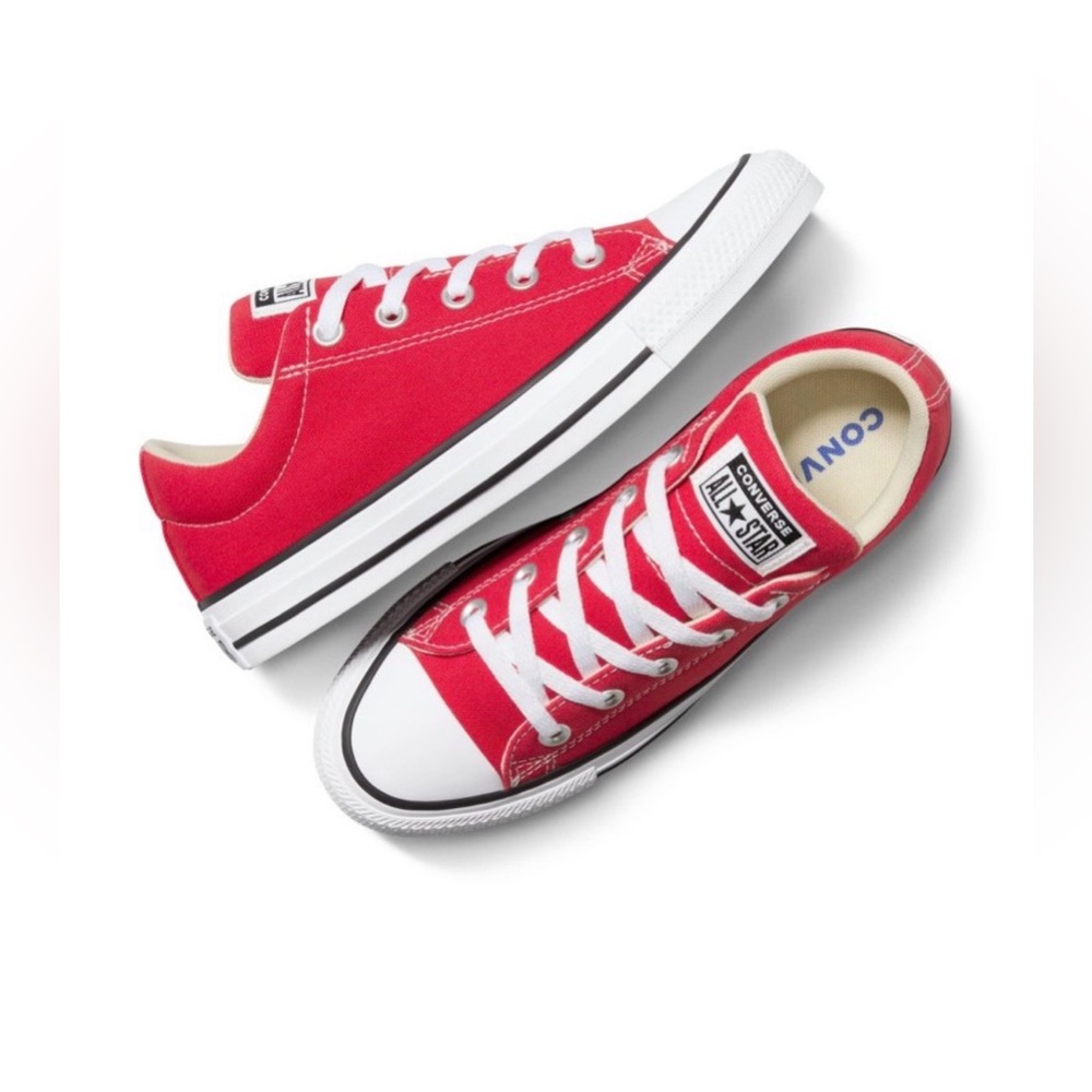 Converse adult street ox low top sneakers- red NWT men’s 4 women’s 6